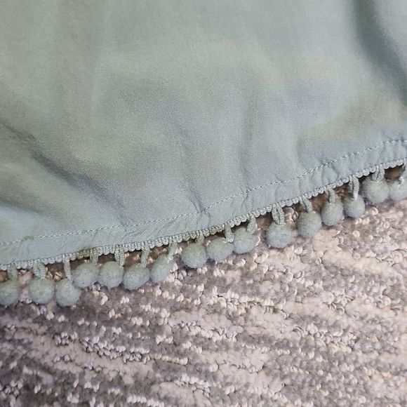 Shorts romper in sage green - Picture 12 of 12